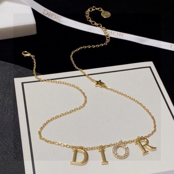 Dior Lustrous Gold Letter Charm Necklace - Picture 5 of 6